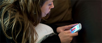 Les 15-24 ans accros a l'internet mobile